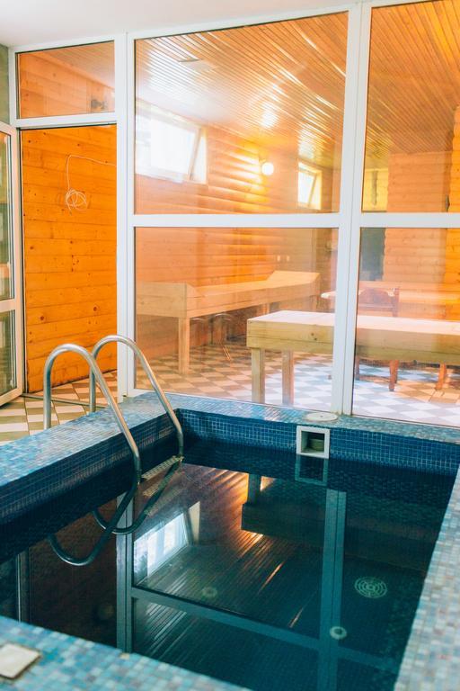 Berizka Hotel Perechin Exterior photo